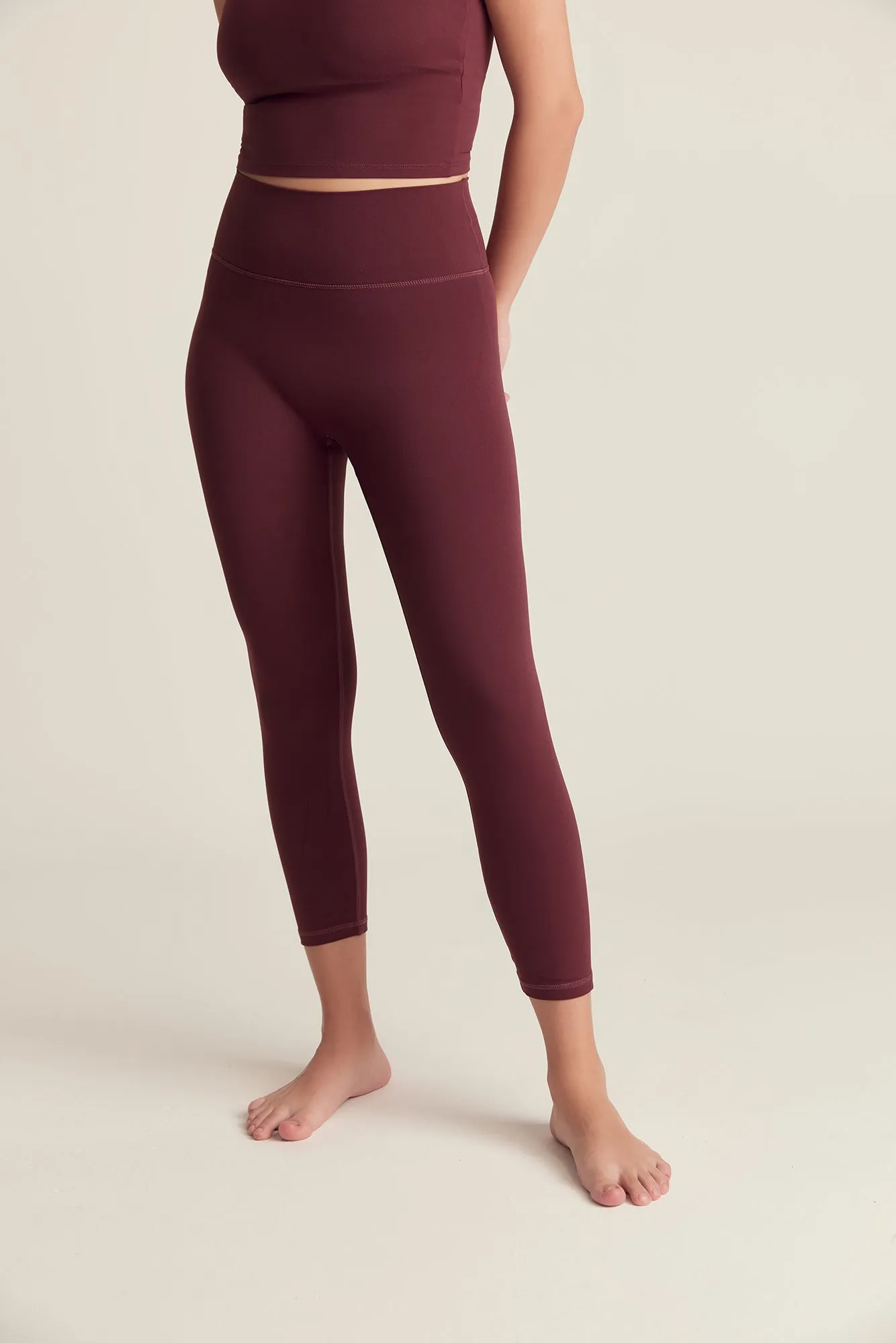 Classic Leggings (Crop 21) in Dark Cherry