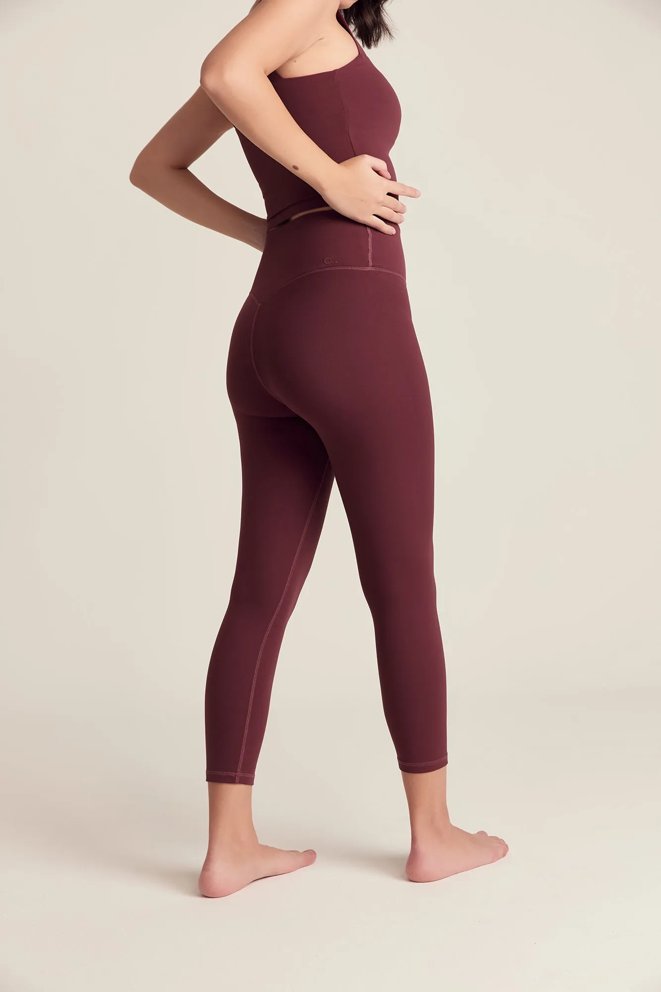 Classic Leggings (Crop 21) in Dark Cherry