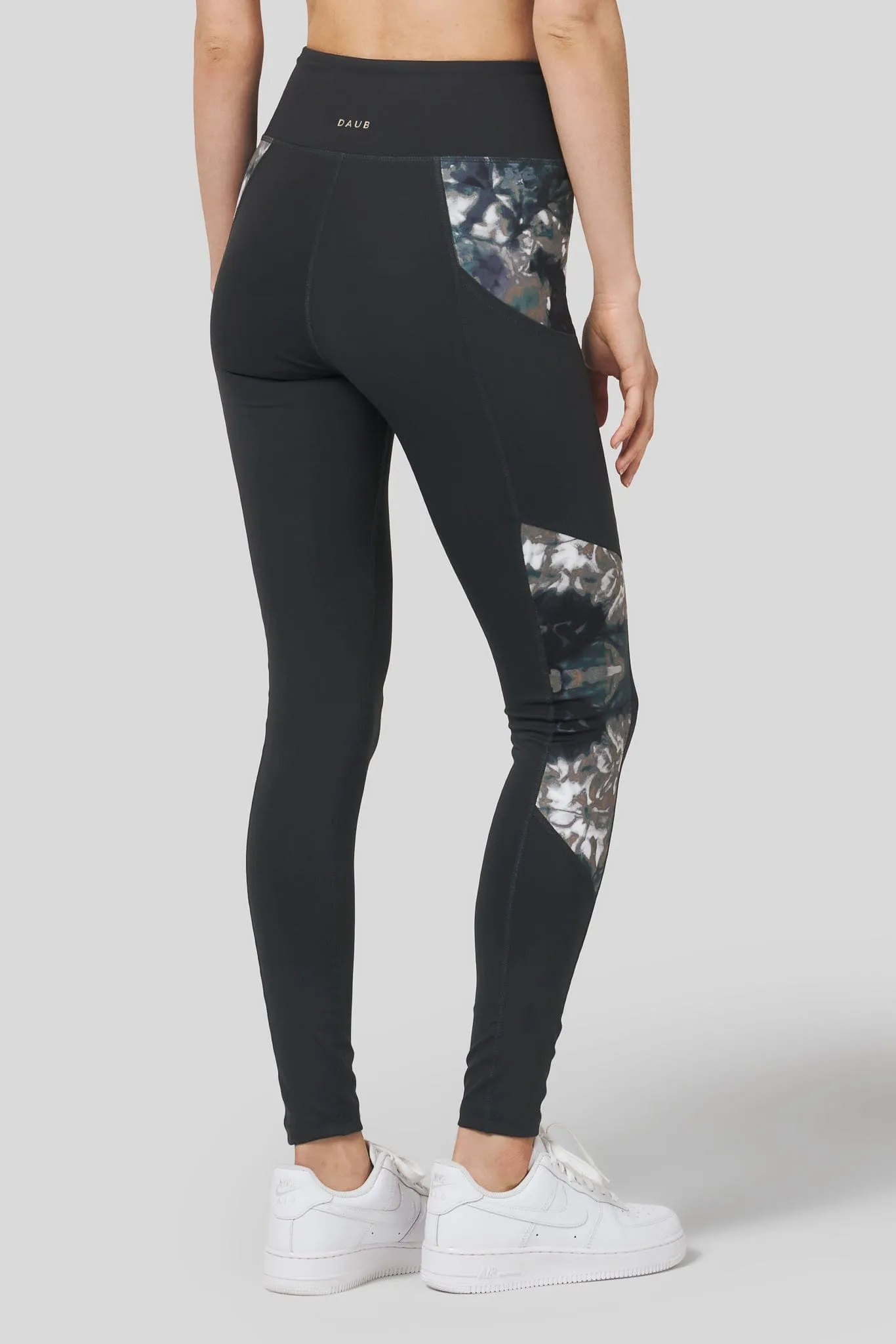 Pocket Legging in Charcoal + Eden