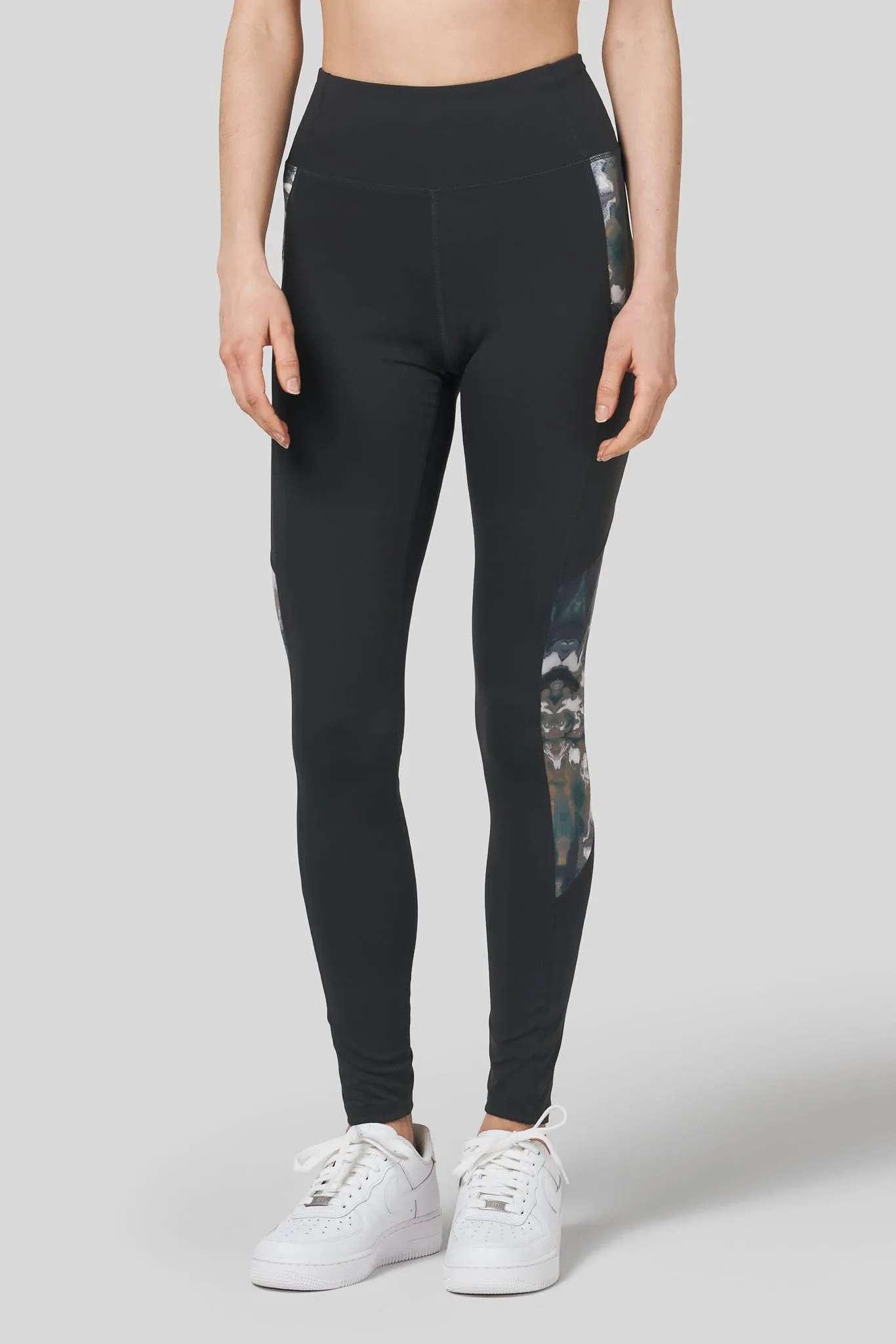 Pocket Legging in Charcoal + Eden