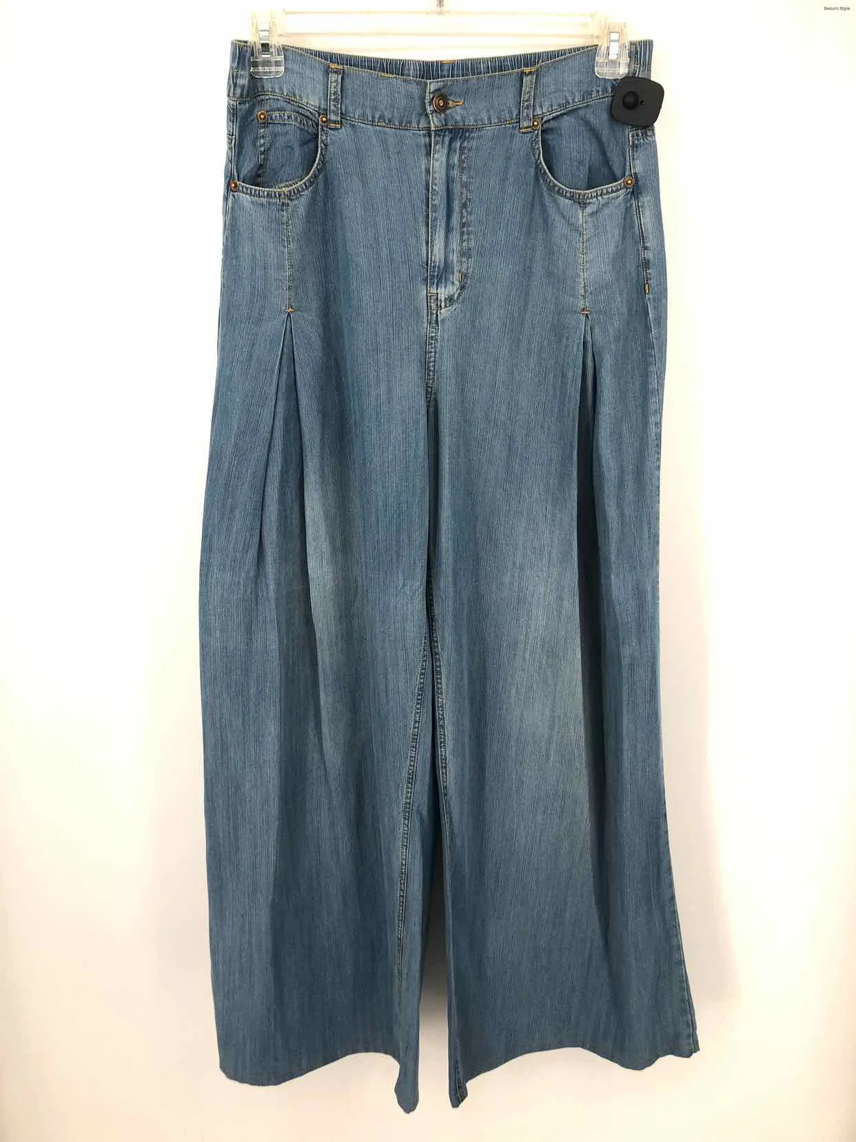 PORTER COLLECTIVE Lt Blue Chambray Wide Leg Size MEDIUM (M) Jeans