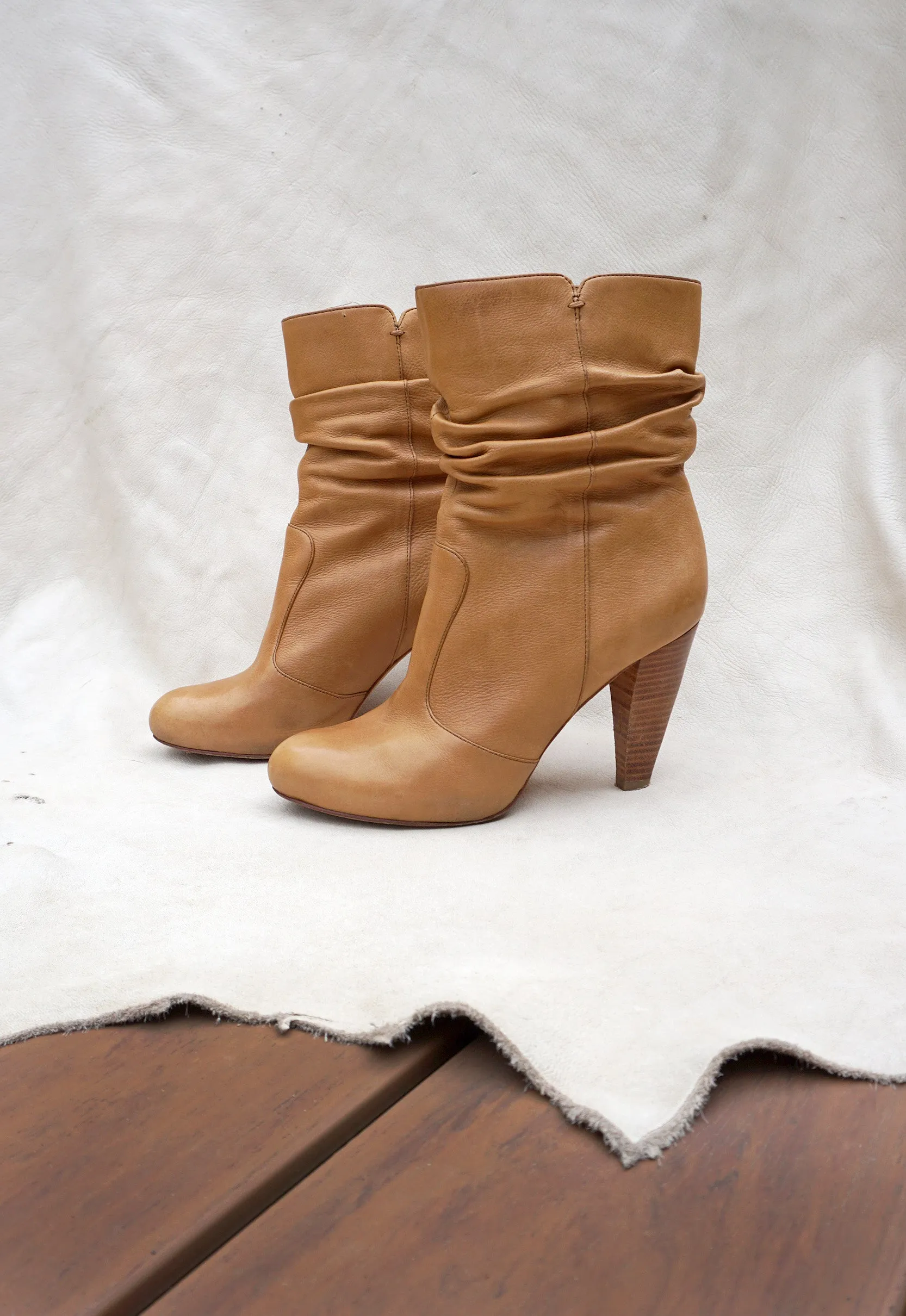 Via Spiga Contemporary Camel Slouch Boots Women's Size 6.5